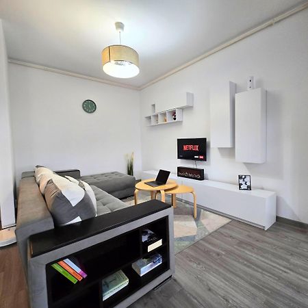 Apartment "Solar 48", Private Parking, One Bedroom Bucharest Exterior photo