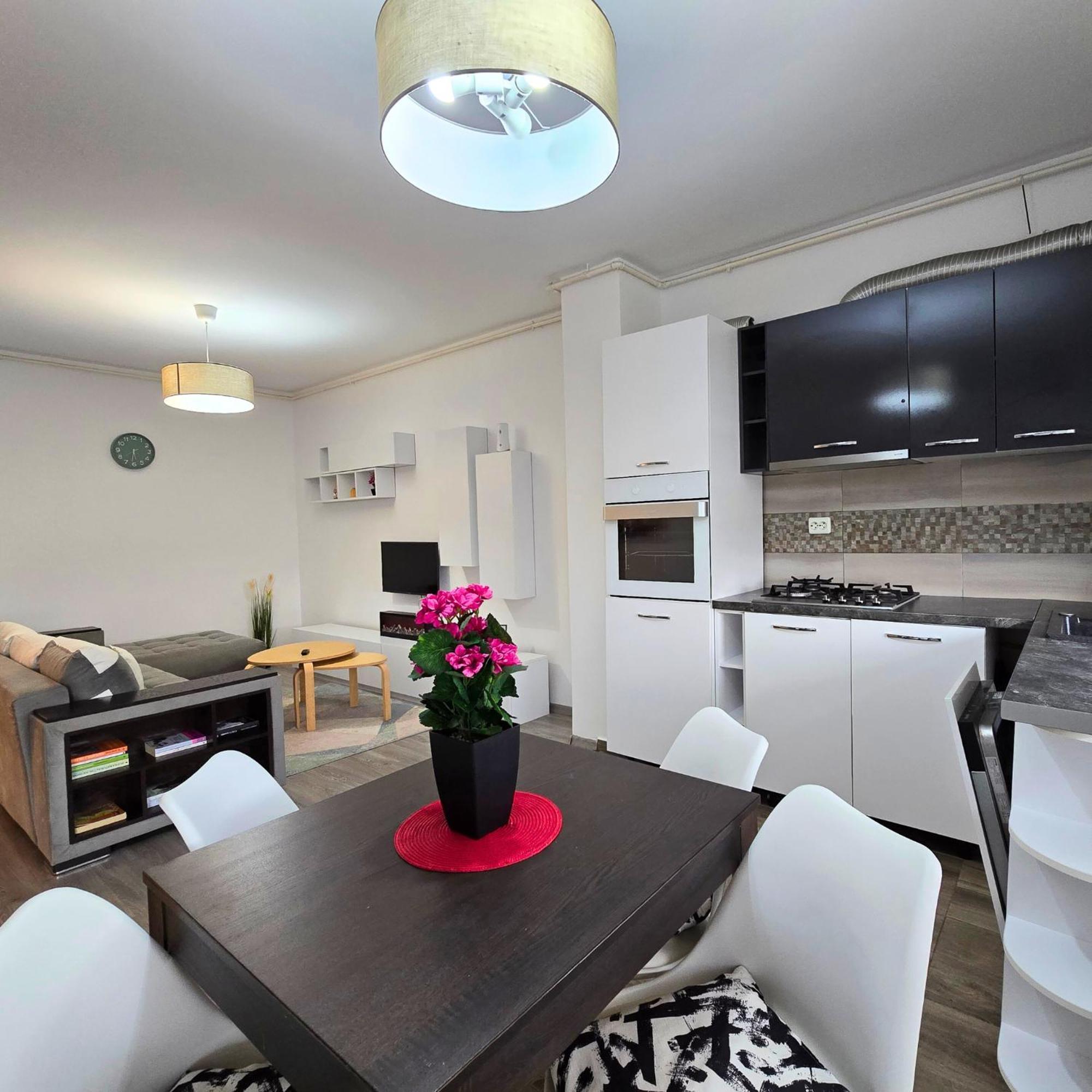 Apartment "Solar 48", Private Parking, One Bedroom Bucharest Exterior photo