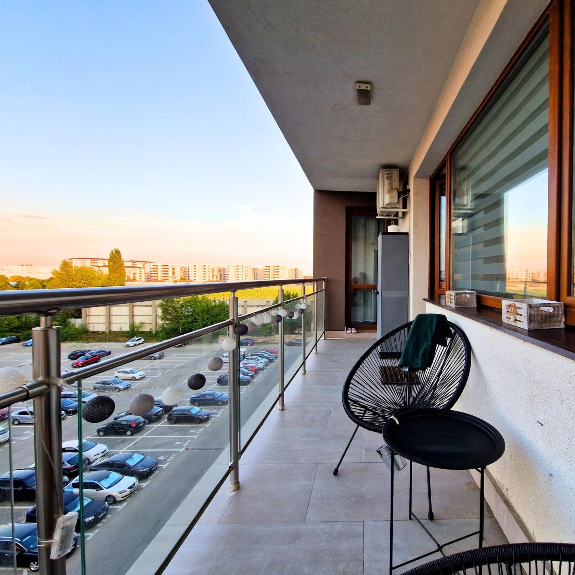 Apartment "Solar 48", Private Parking, One Bedroom Bucharest Exterior photo